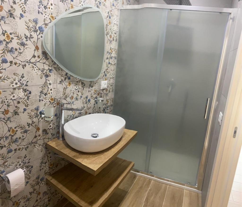 Il Pavone Hotel Tarente Buitenkant foto